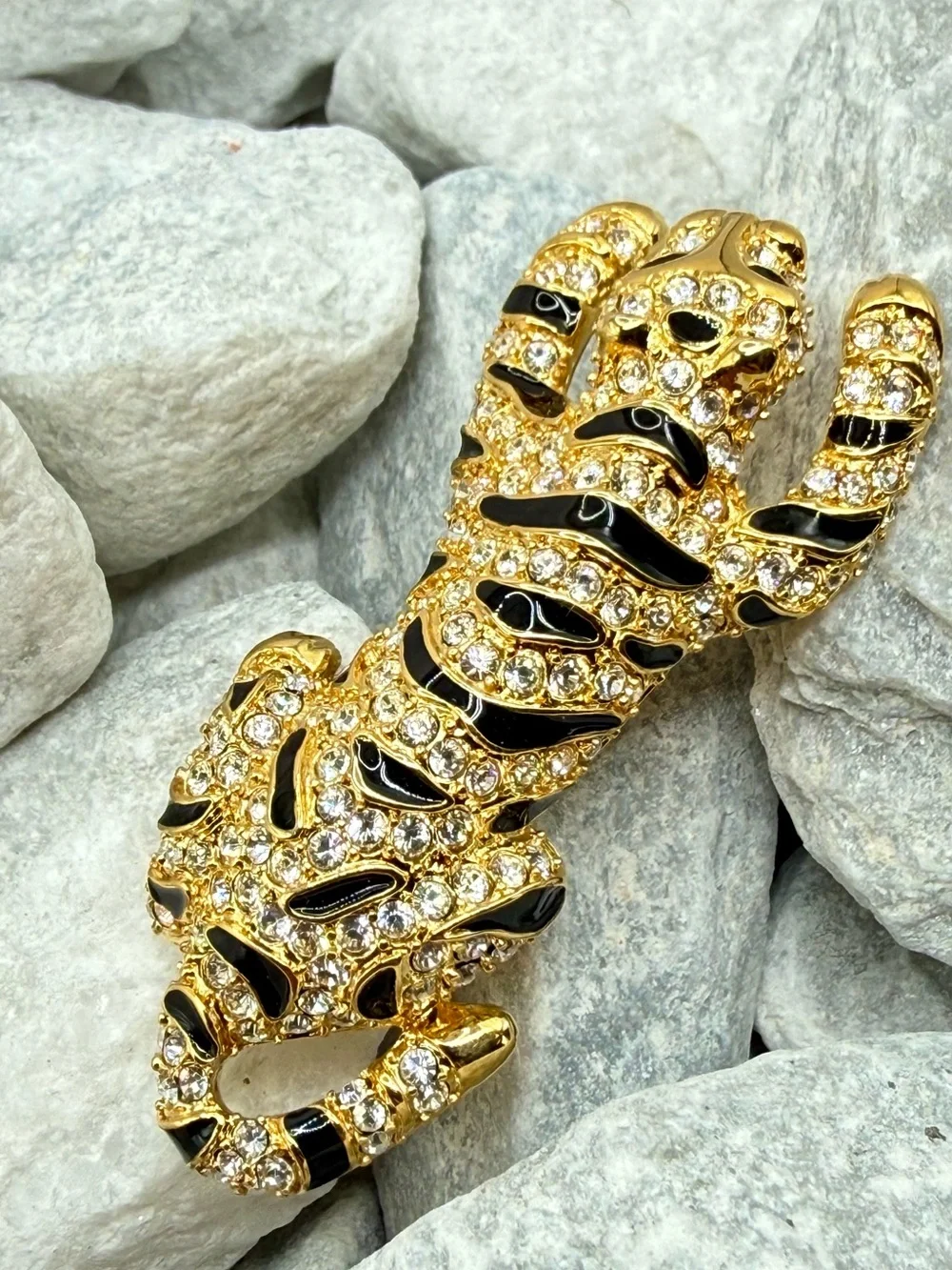 KJL Kenneth Jay Lane “Treasures Of The Duchess” Tiger Rhinestone Brooch 2.5” 90s